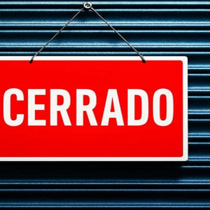 Dos de las fábricas más reconocidas de Buenos Aires tras 20 años de trabajar cerraran sus puertas y más de 120 trabajadores perdieron su empleo