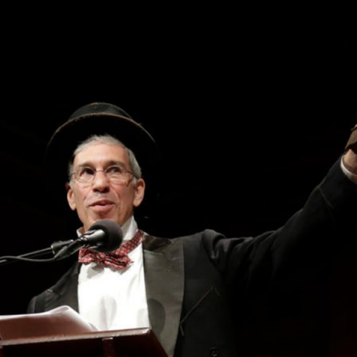 Marc Abrahams el fundador de los 'Nobel de broma': “La sociedad científica en EE UU está muy enfadada . La gente está despertando”