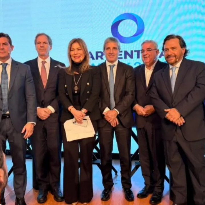 ”Salta no solo muestra lo que tiene bajo el suelo, sino lo que construyó sobre él: instituciones y previsibilidad”, dijo Sáenz en Nueva York