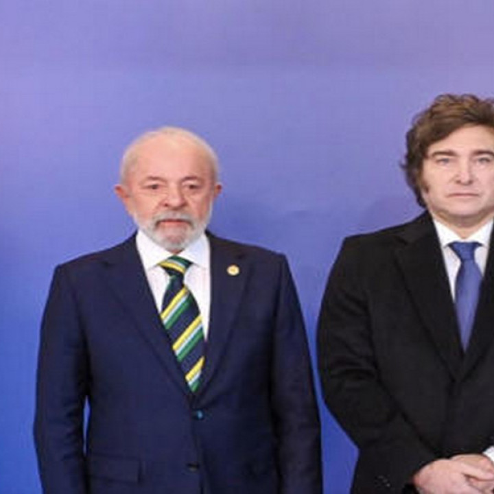 Negacionismo emprendedor de Milei, top 20 en exportación de petróleo y éxodo industrial a Brasil