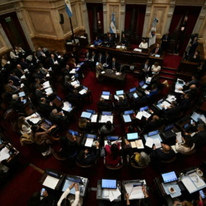 Milei consigue la aprobación de su primer presupuesto en el Congreso argentino