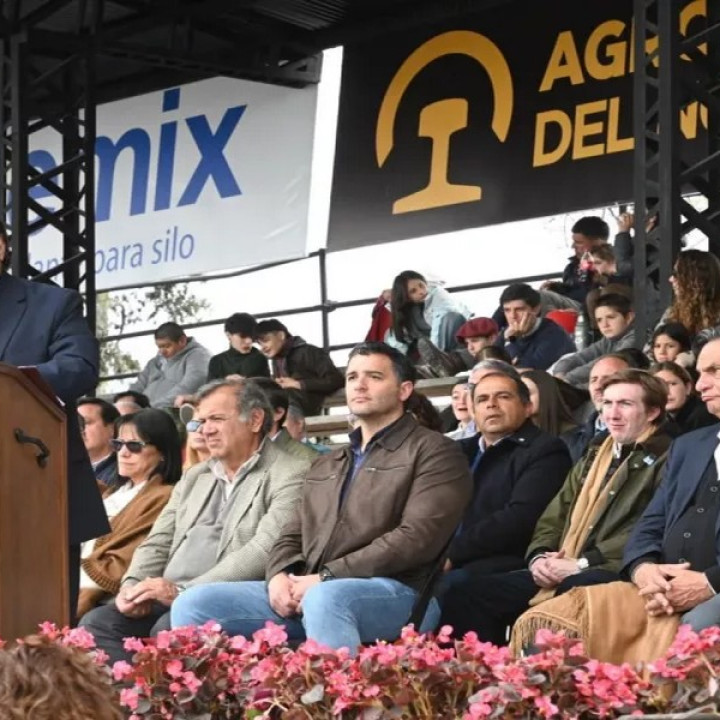 Sáenz defendió la producción en la Expo Rural y reclamó un federalismo real con igualdad de oportunidades para las provincias que producen
