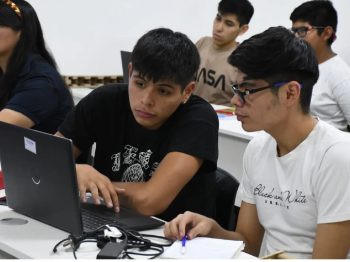 MUNICIPALIDAD DE SALTA: La Escuela de Emprendedores capacitó a más de 100 mil personas en dos años de gestión