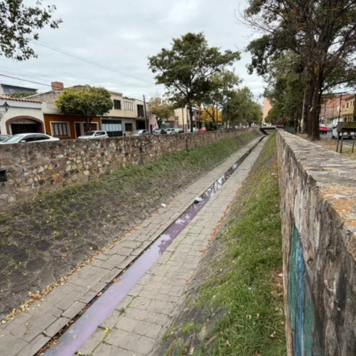 Municipalidad de Salta: se realizó limpieza y desalojo en dos canales de la ciudad