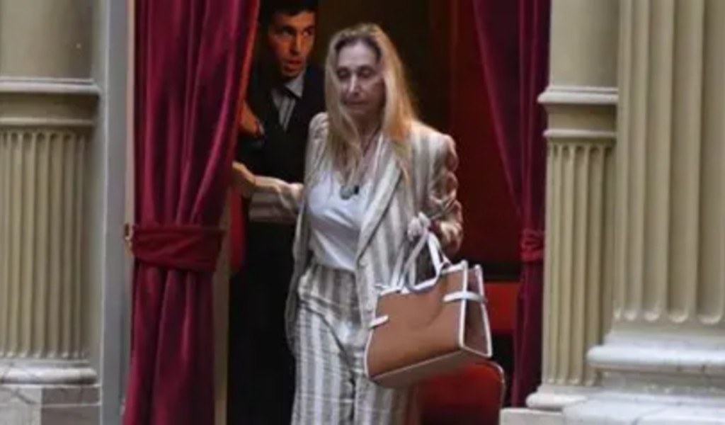 Karina y su deslomada