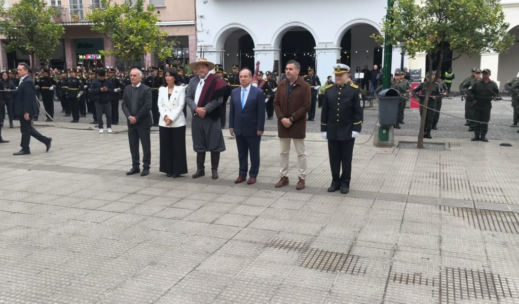 MUNICIPALIDAD DE SALTA: Salta conmemoró el 209° aniversario de la Independencia argentina