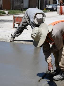 MUNICIPALIDAD DE SALTA: Ejecutan tareas de hormigonado en Santa Ana 1 y en Miguel Aráoz