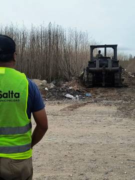 MUNICIPALIDAD DE SALTA: Ampliación Parque La Vega se realizó un nuevo operativo de descacharrado