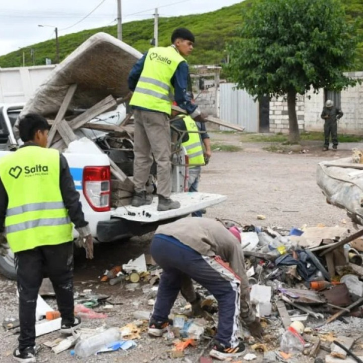 MUNICIPALIDAD DE SALTA: La Municipalidad efectuó un nuevo operativo de descacharrado en zona sudeste